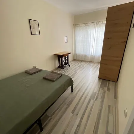 Mila 6 * 布尔加斯